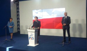 Beata Szydło przedstawia Jarosława Gowina na szefa MON - konferencja prasowa